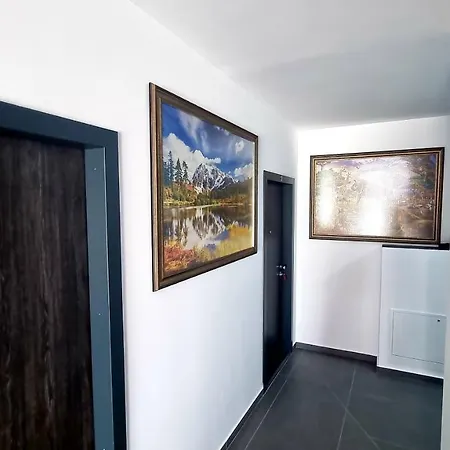 Apartment Bio *